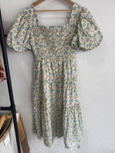 Load image into Gallery viewer, Scoop Neck Multi Floral Dress