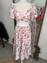 Load image into Gallery viewer, Pink Floral Bow Dress
