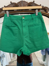 Load image into Gallery viewer, Basic Pocket Shorts