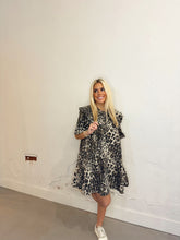 Load image into Gallery viewer, Leopard Print Collared Dress