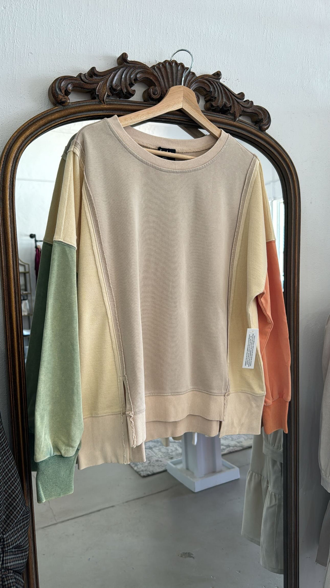 Side Slit Colorblock Sweatshirt