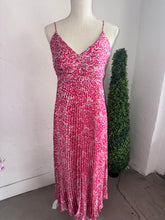 Load image into Gallery viewer, Pink Floral Pleated Maxi Dress
