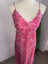 Load image into Gallery viewer, Pink Floral Pleated Maxi Dress

