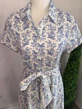 Load image into Gallery viewer, Blue Floral Midi Dress
