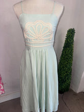 Load image into Gallery viewer, Mint detailed midi Dress

