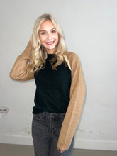 Load image into Gallery viewer, Green &amp; Beige Colorblock Sweater
